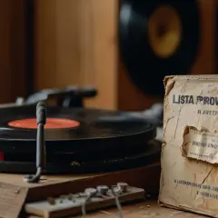 Lista Przebojów Trójki: Czy to definitywny upadek radiowej legendy?