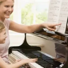 Ile trwa nauka gry na pianinie? Odkryj, co wpływa na czas nauki