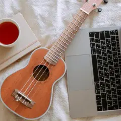Jak grać na ukulele - 7 prostych kroków do opanowania gry od podstaw