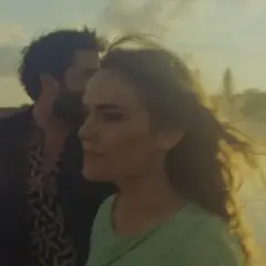 Julia Stone: Czy duet z bratem to jej najlepsze muzyczne wcielenie?