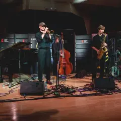 Zadymka jazzowa: magiczny świat muzyki, który cię pochłonie