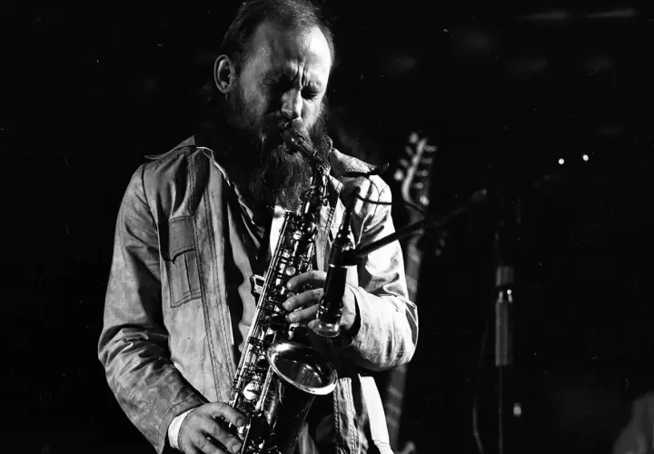 Włodzimierz: niezwykły muzyk jazzowy, który zmienił oblicze polskiej sceny muzycznej