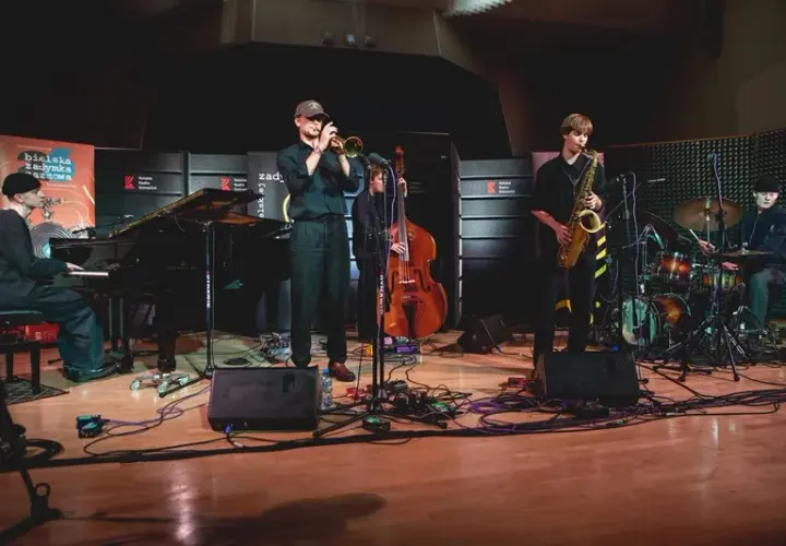 Zadymka jazzowa: magiczny świat muzyki, który cię pochłonie