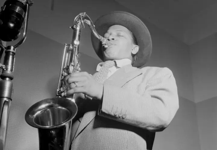 Najwybitniejsi amerykańscy saksofoniści jazzowi i ich wpływ na muzykę