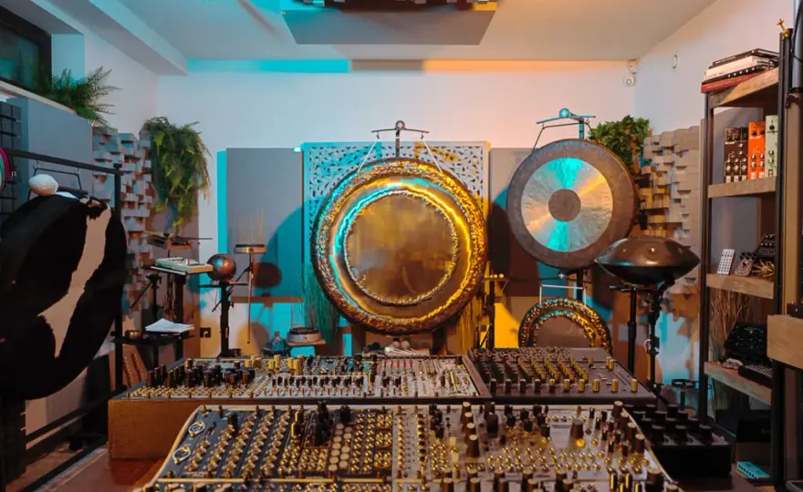 Instrumenty elektroniczne wczoraj i dziś - ewolucja brzmienia